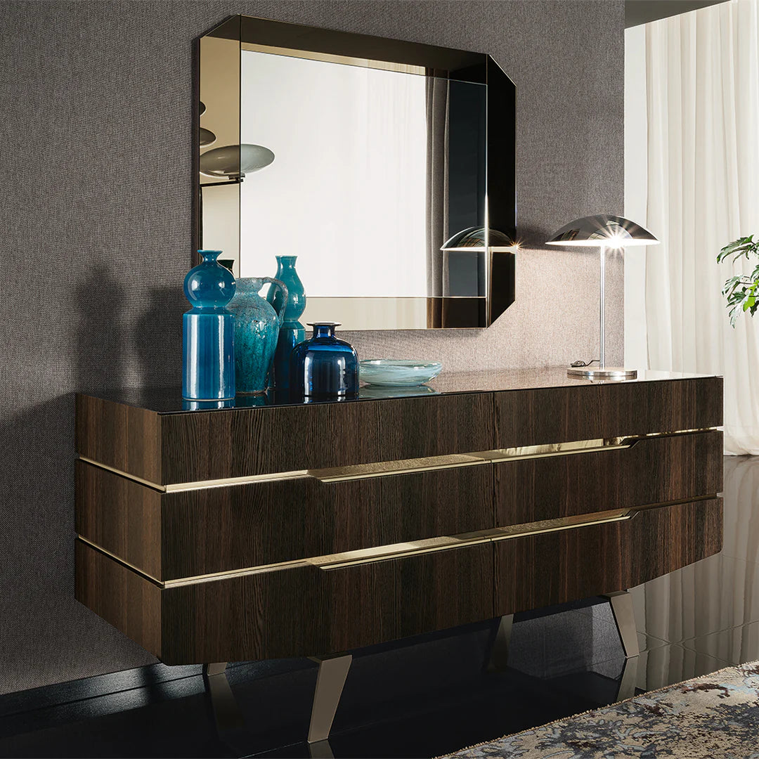 Accademia Dresser
