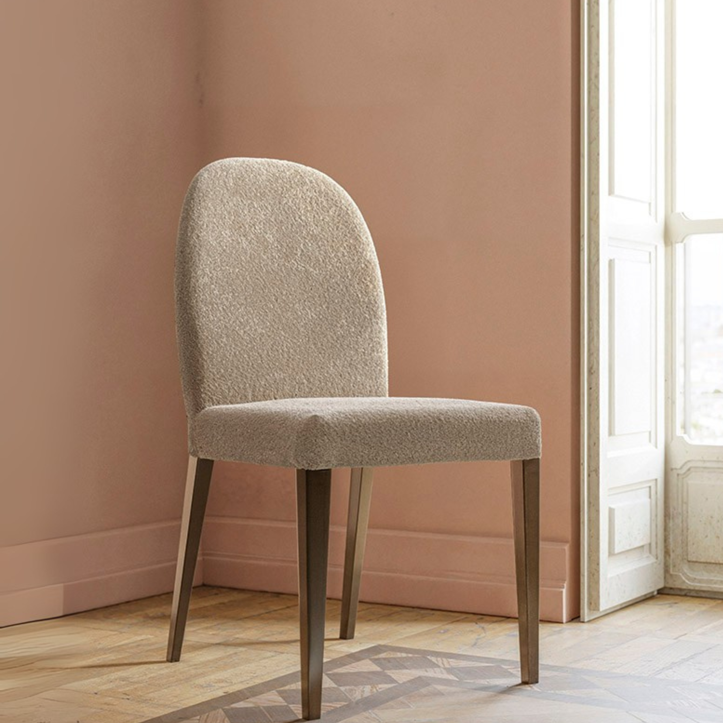Hebe Dining Room Set