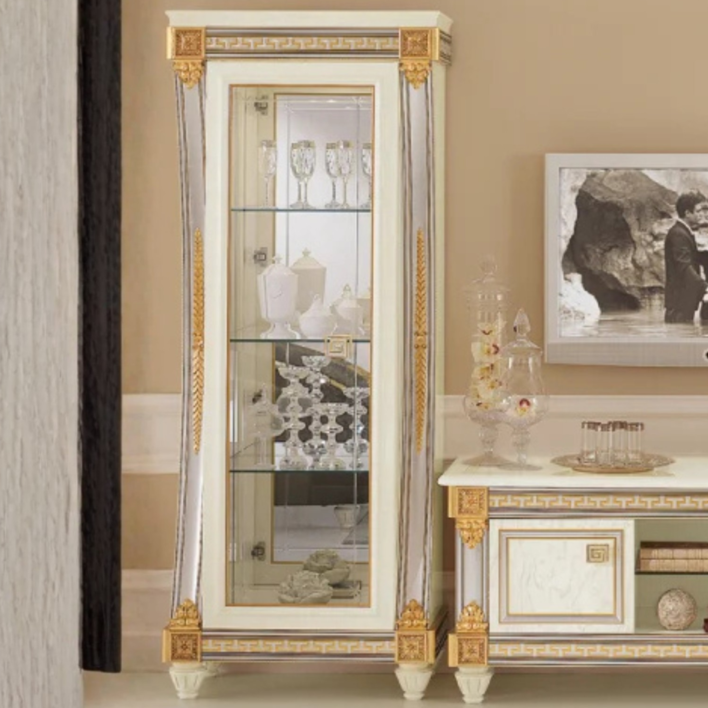 Liberty Right One-Door Curio