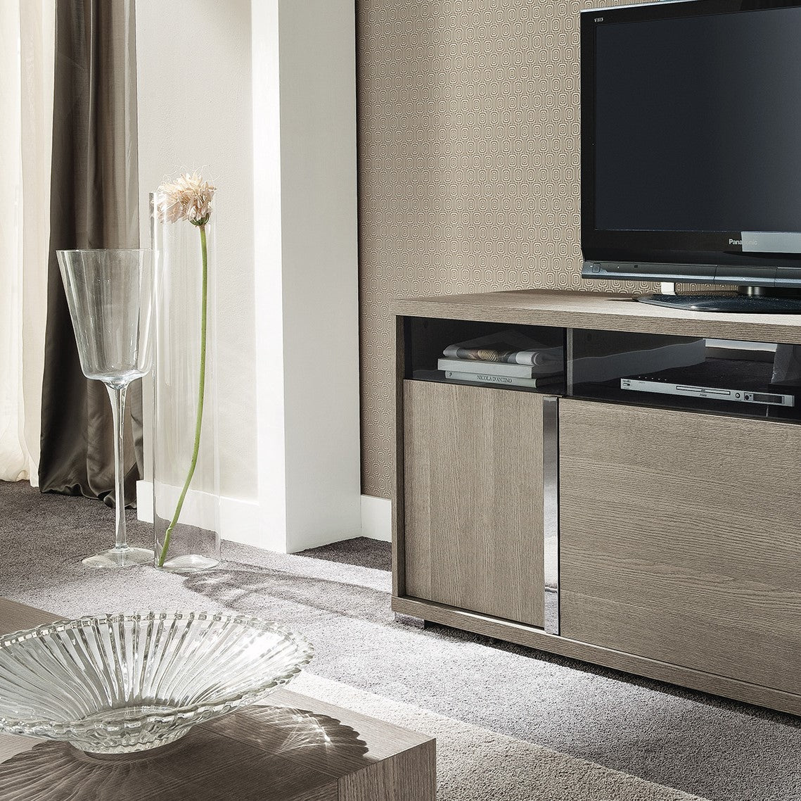 Tivoli TV Console